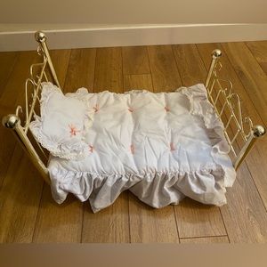 Pleasant Company (American Girl) Samantha bed